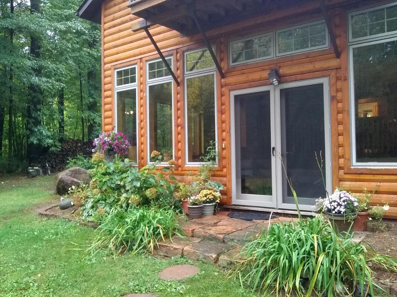 Bed And Breakfast Suite At The Wooded Retreat Pine City Ngoại thất bức ảnh