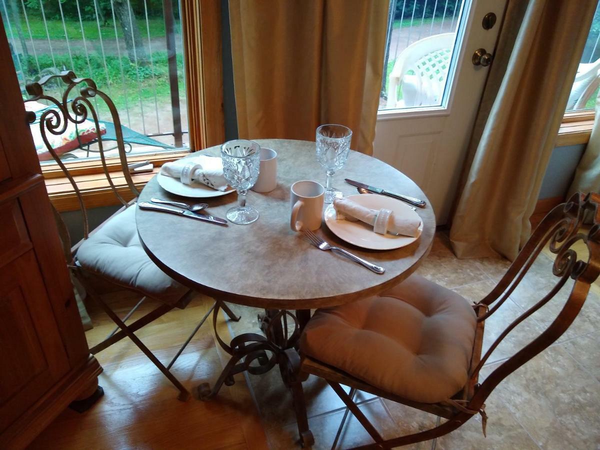 Bed And Breakfast Suite At The Wooded Retreat Pine City Ngoại thất bức ảnh